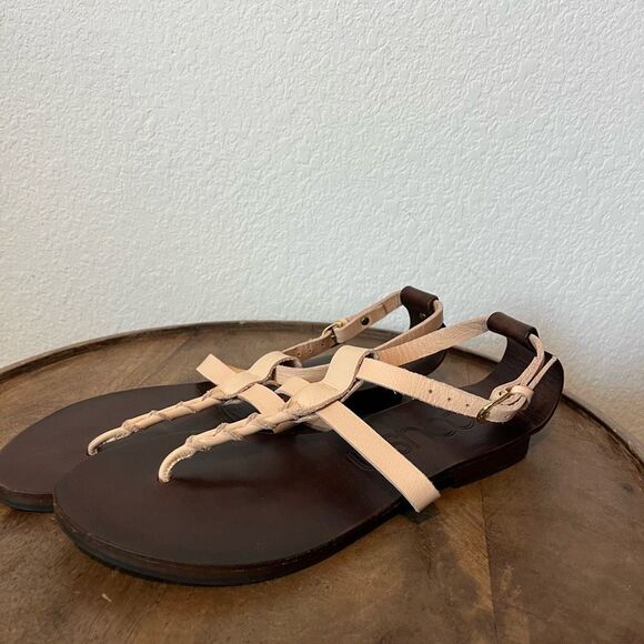 Cousin Tan Veg Tan Leather Jinjer Twist-Strap Thong Sandals Women's Size 38 US 8 - Picture 1 of 7